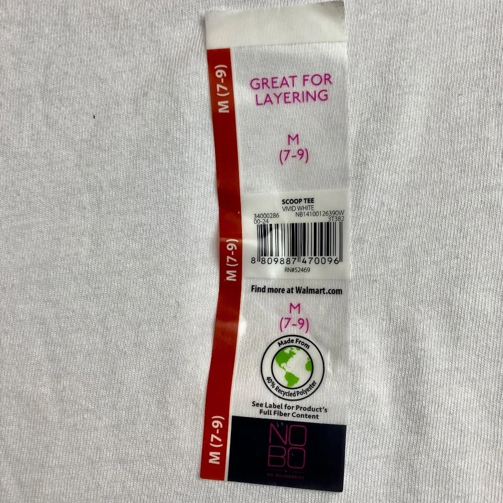 💙5/$15 NWT No Boundaries Womenʻs White Short Sleeve Scoop Neck Tee Medium